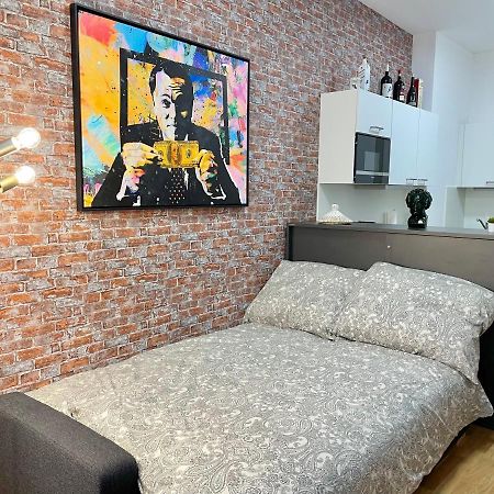 Premium Apartment With Terrace, A/C, Free Wifi And Netflix เวียนนา ภายนอก รูปภาพ